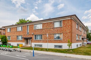 Habitation Tandem (Notre-Dame) in Laval, QC - Building Photo
