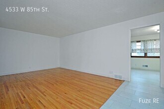 4533 W 85th St in Minneapolis, MN - Building Photo - Building Photo