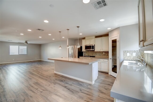 property at 1525 Spiced Wine Ave