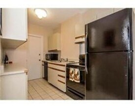 145 Englewood Ave, Unit 25 in Boston, MA - Building Photo - Building Photo