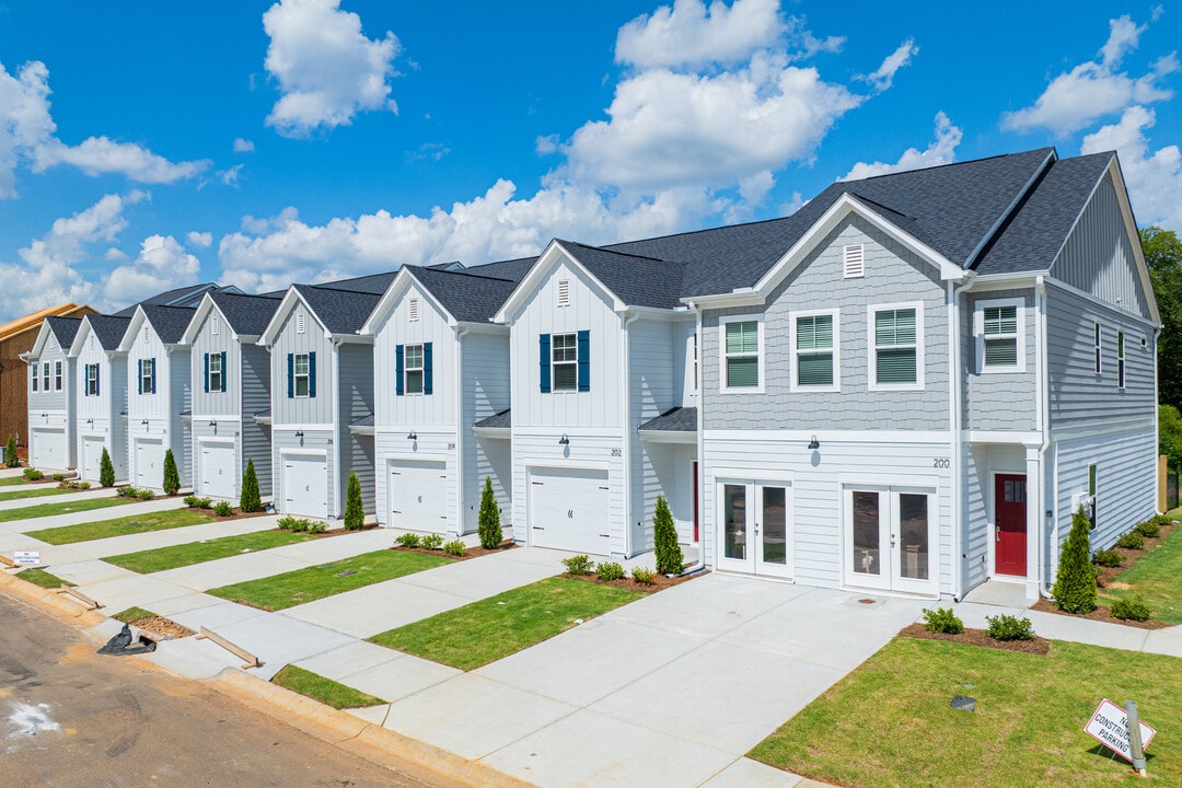 Kendall at Gilreath in Cartersville, GA - Building Photo