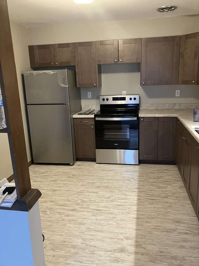 3050 W Fardale Ave, Unit lower