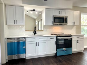 111 Heidi Ln in Swedesboro, NJ - Building Photo - Building Photo