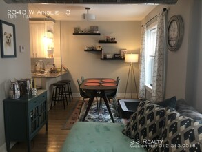 2343 W Ainslie St-Unit -3 in Chicago, IL - Building Photo - Building Photo