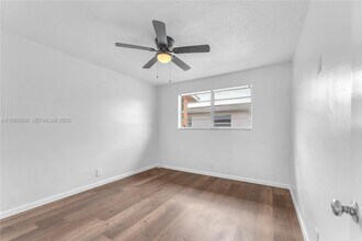 3750 SW 59th Ave in Davie, FL - Building Photo - Building Photo