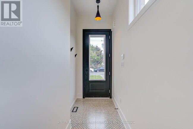 16B Maple Ave N in Mississauga, ON - Building Photo - Building Photo