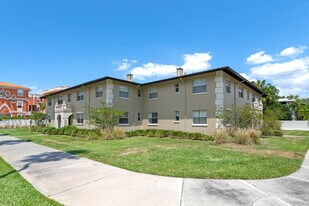 85 E Davis Blvd in Tampa, FL - Building Photo