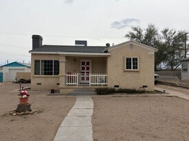 503 California Ave in Needles, CA - Building Photo