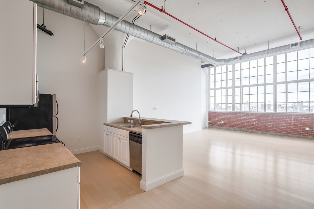 720 N 5th St in Philadelphia, PA - Building Photo