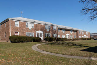 Middlebrook at Monmouth in Asbury Park, NJ - Foto de edificio - Building Photo