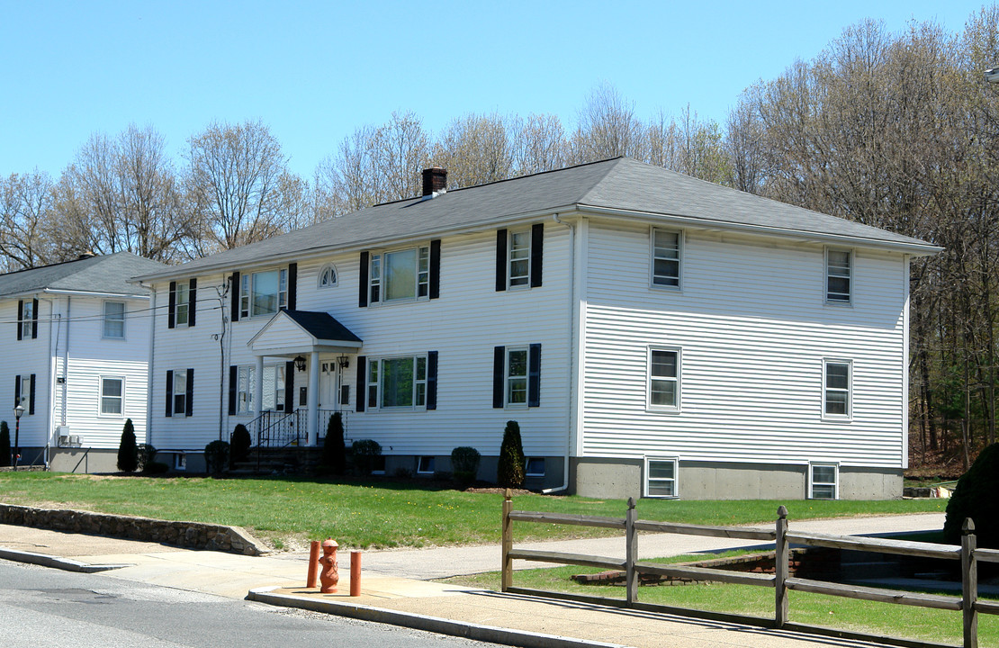 361 Privilege St in Woonsocket, RI - Foto de edificio