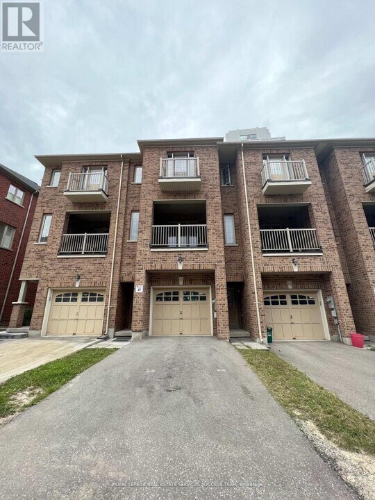 30 Orca Dr in Markham, ON - Building Photo