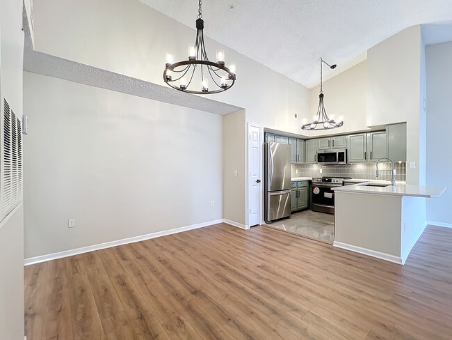 13103 Mulberry Park Dr, Unit 832 in Orlando, FL - Foto de edificio - Building Photo