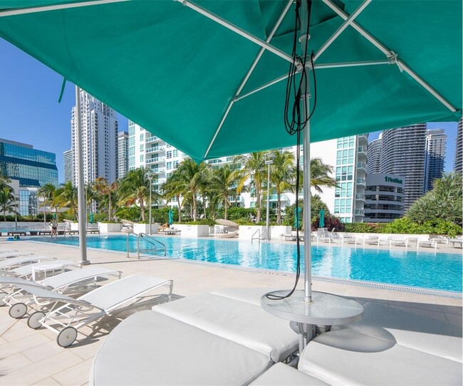 property at 950 Brickell Bay Dr