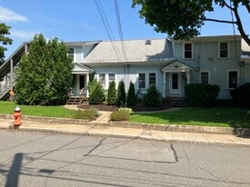 38 Highland St, Unit 38B in Concord, NH - Building Photo