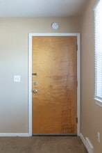 Square 131 - 8 Plex in Omaha, NE - Foto de edificio - Building Photo