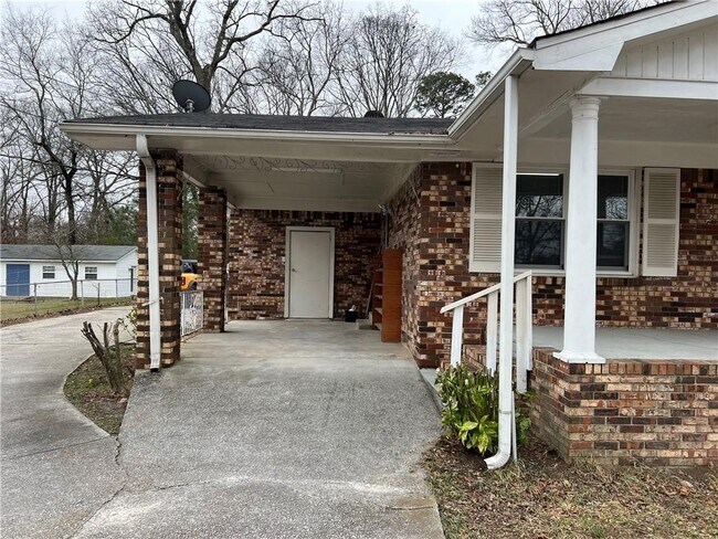 1112 Mealor Rd in Lawrenceville, GA - Building Photo - Building Photo