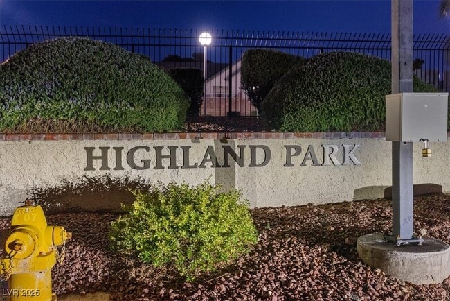 property at 2559 Kilmaron Cir