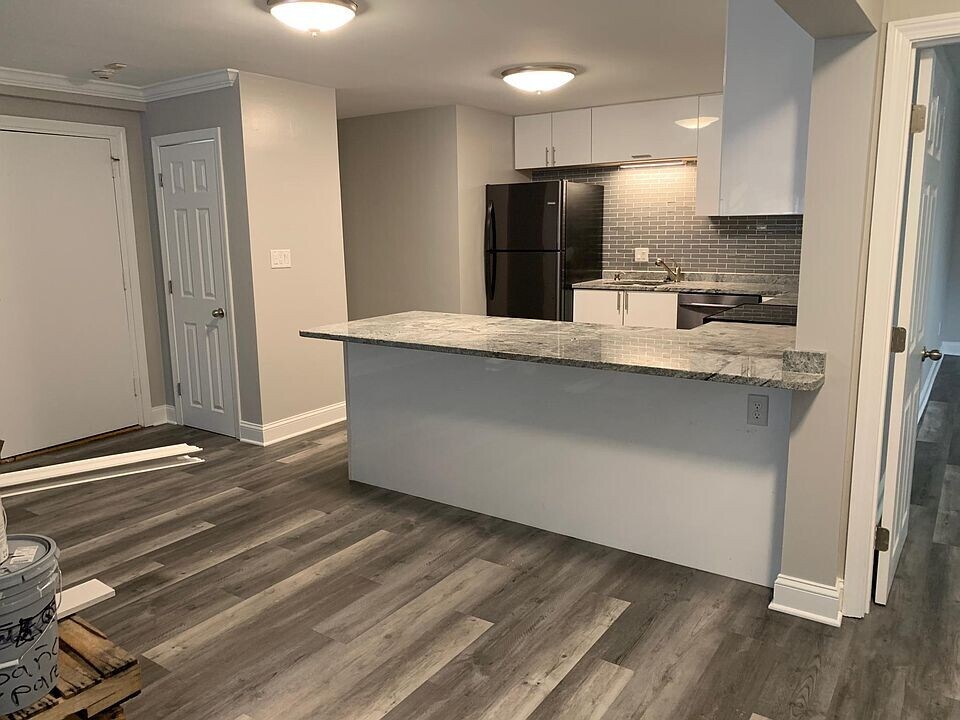 756 Washington St, Unit 2 in Brookline, MA - Building Photo