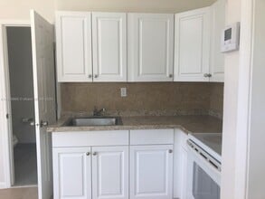 4041 SW 23rd St in West Park, FL - Building Photo - Building Photo