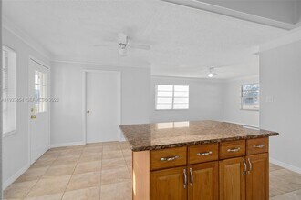 1705 FL-37 in Mulberry, FL - Building Photo - Building Photo