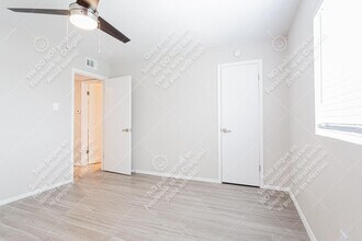 3138 Manor Rd in Austin, TX - Building Photo - Building Photo
