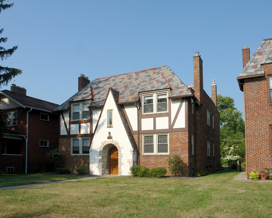 1683 Wyandotte Rd in Columbus, OH - Building Photo