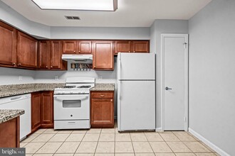 706 Oswego Ct in Mount Laurel, NJ - Building Photo - Building Photo