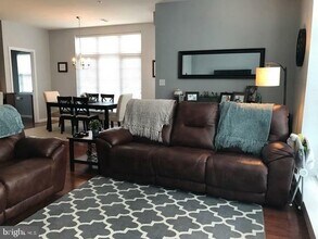3013 Meridian Cmns in Mechanicsburg, PA - Building Photo - Building Photo