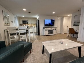 120 Mitchell Ave in Long Beach, NY - Building Photo - Building Photo