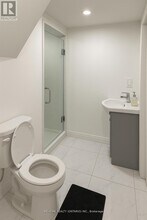 1018 Kennedy Rd in Toronto, ON - Building Photo - Building Photo