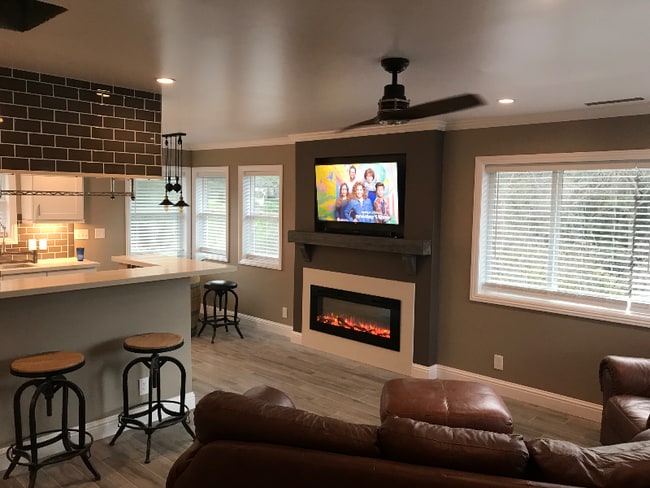 555 La Vista Rd