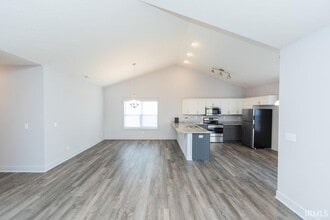 1115 W Rangeview Cir in Bloomington, IN - Building Photo - Building Photo