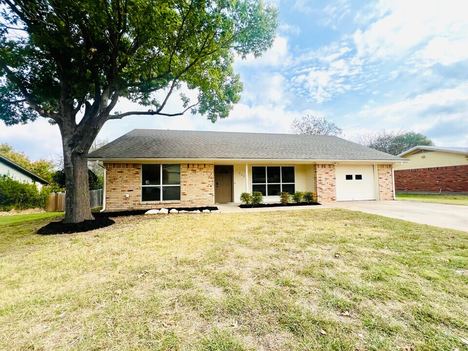 527 N Avenue Y in Clifton, TX - Building Photo