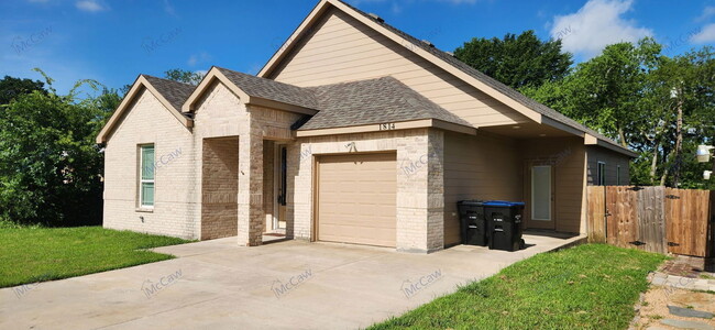 1814 Langford St in Greenville, TX - Foto de edificio - Building Photo