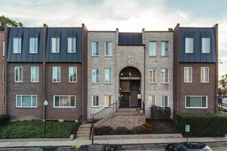 Park Spring in Arlington, VA - Building Photo - Building Photo