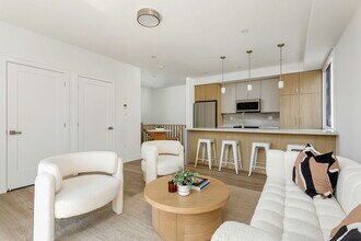 103 Cavell Ave in Toronto, ON - Building Photo - Building Photo