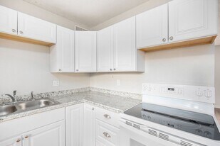 18738 E Blackhawk Trail in Independence, MO - Building Photo