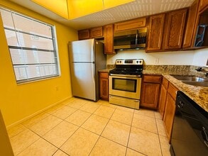 100 Grand Blvd in Tarpon Springs, FL - Building Photo - Building Photo