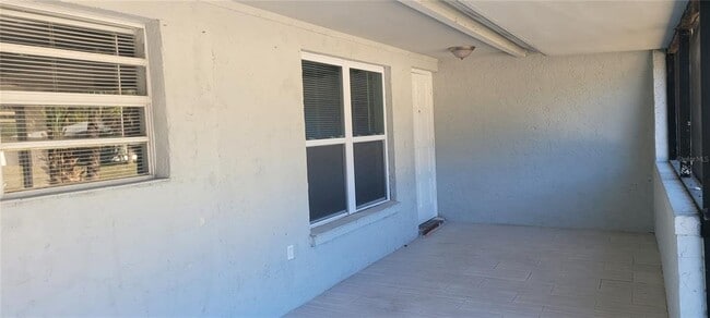 1405 Castleworks Ln in Tarpon Springs, FL - Building Photo - Building Photo
