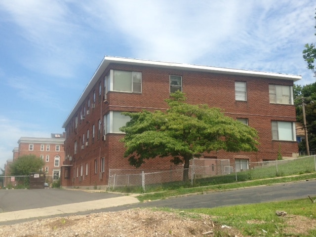 185 Palisade Ave in Bridgeport, CT - Building Photo