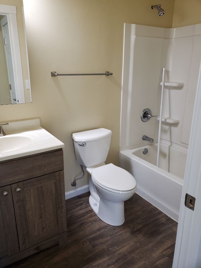 211 N Richmond St in Appleton, WI - Building Photo - Building Photo