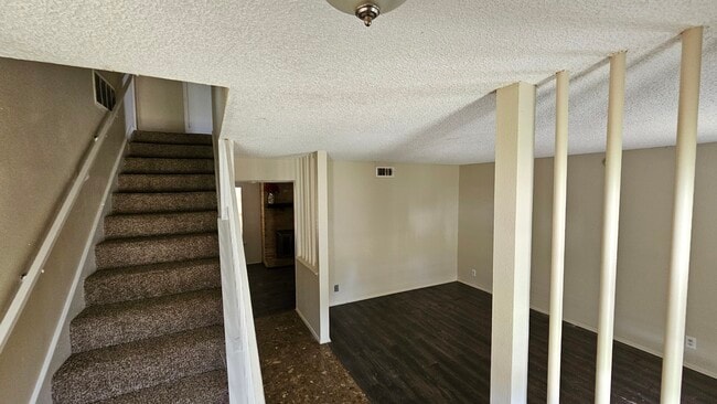 7010 Glen Clfs in San Antonio, TX - Building Photo - Building Photo