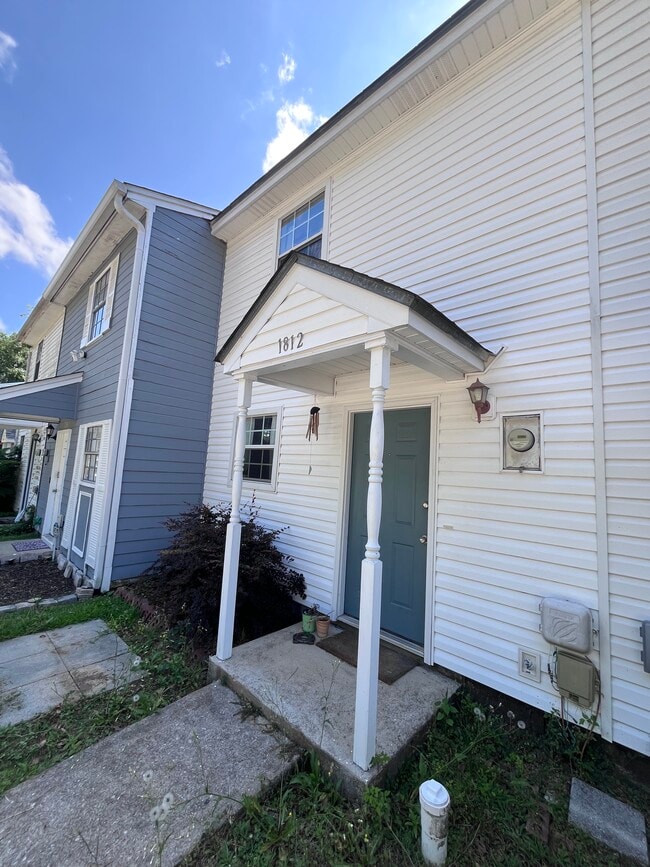 1812 Lilac Ln in Tallahassee, FL - Foto de edificio - Building Photo