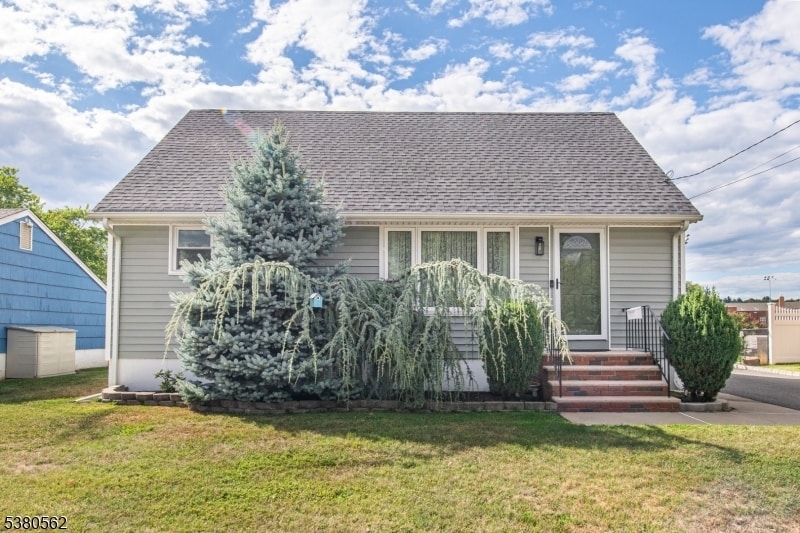 41 Dowling Pkwy in Woodland Park, NJ - Building Photo