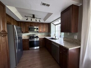 6955 Sandpiper Pl in Carlsbad, CA - Building Photo - Building Photo