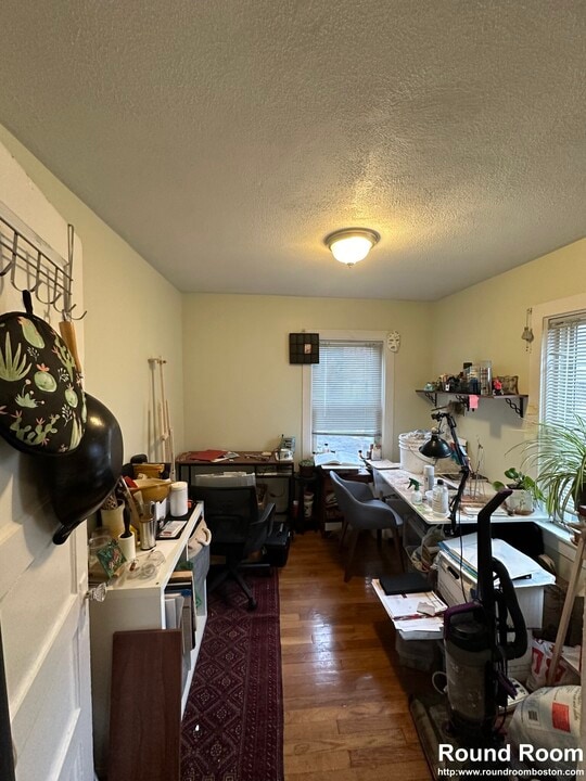 347 Market St, Unit 1 in Boston, MA - Building Photo