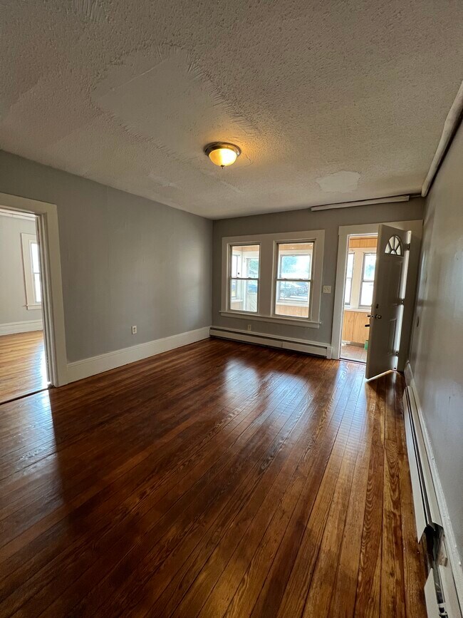 51 Asnuntuck St Rentals in Enfield, CT