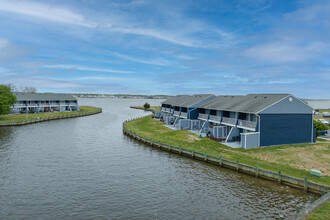 Universe at Mariners Cove in Toms River, NJ - Foto de edificio - Building Photo