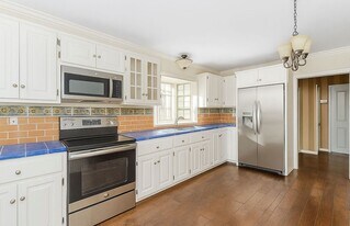 1254 Edinboro Rd in Staten Island, NY - Building Photo